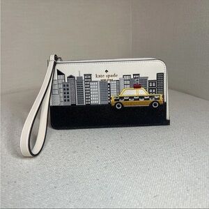 Kate Spade White and Gold Cityscape Wristlet